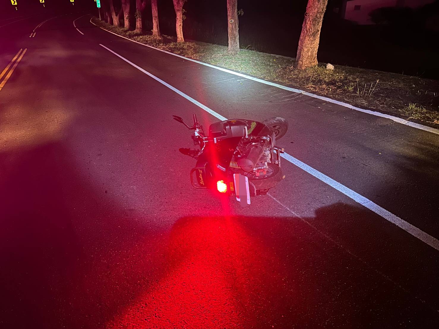 台11線驚見死亡車禍，死者為印尼籍衝浪選手