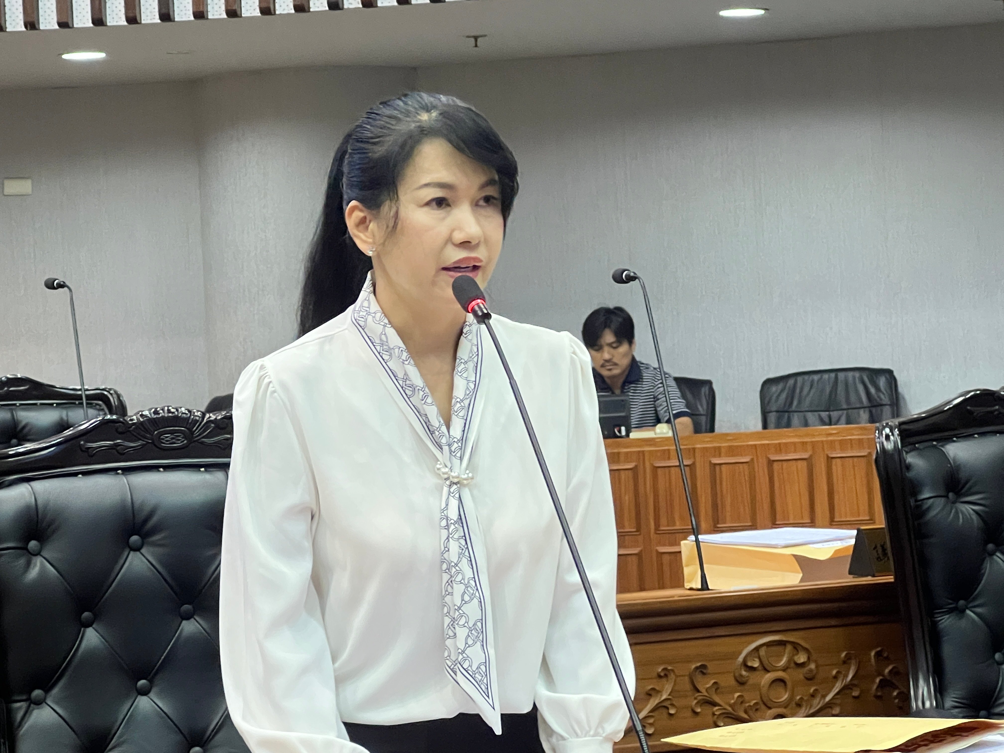 偏心式左轉道設置，王文怡議員建議要有統籌單位