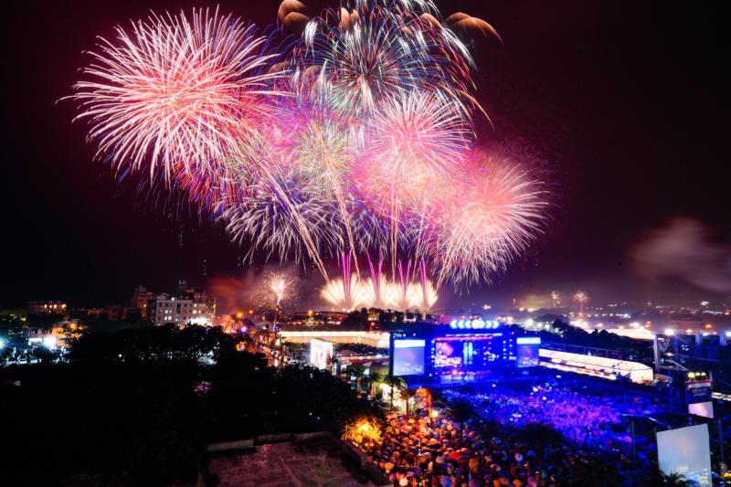 花東跨年明星歌手名單「一次看」陳綺貞壓軸、畢書盡獨家坐鎮 台東網友讚:超強