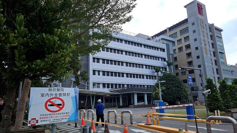 強力取締「醫院禁菸區違規吸菸」 衛生局: 違法最高罰1萬元