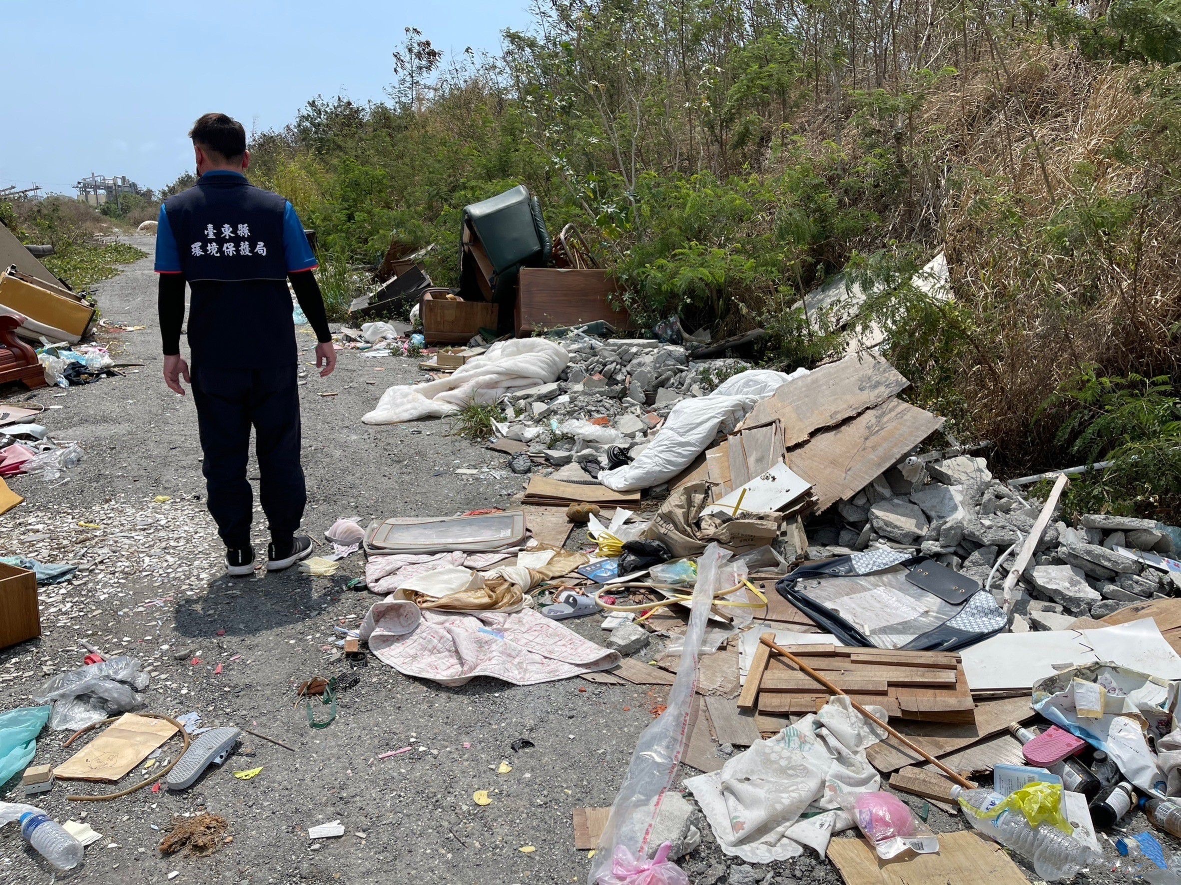 迎春大掃除 居家巨大垃圾隨意搬出堆置或棄置最高罰6000元