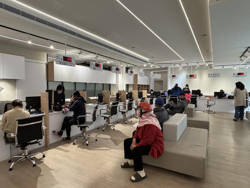 因應鄉親需求臺東縣民服務中心 18日起優化午間服務便民又溫馨