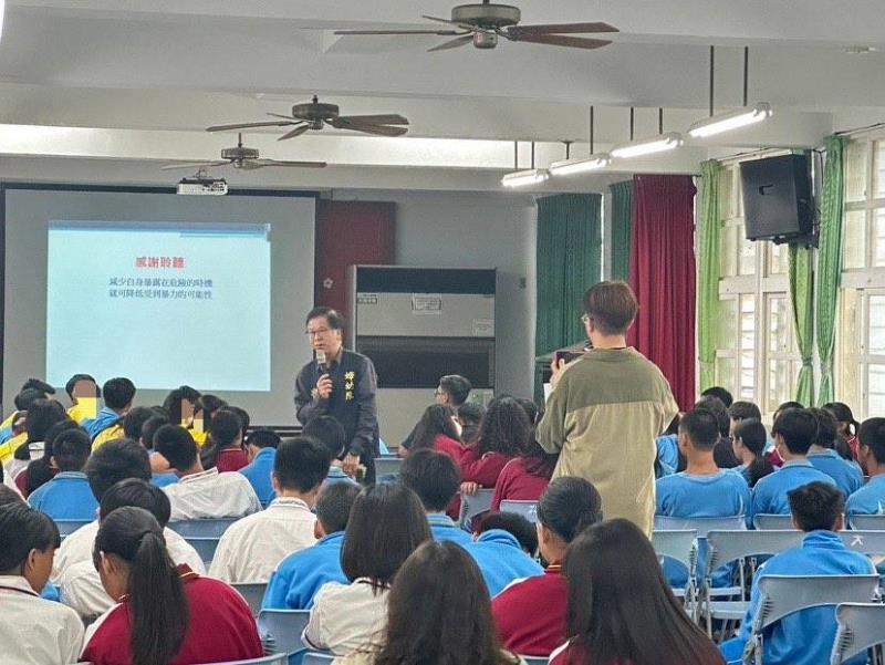 馬蘭派出所至轄內國小宣導法治教育 校園出發反詐從小扎根