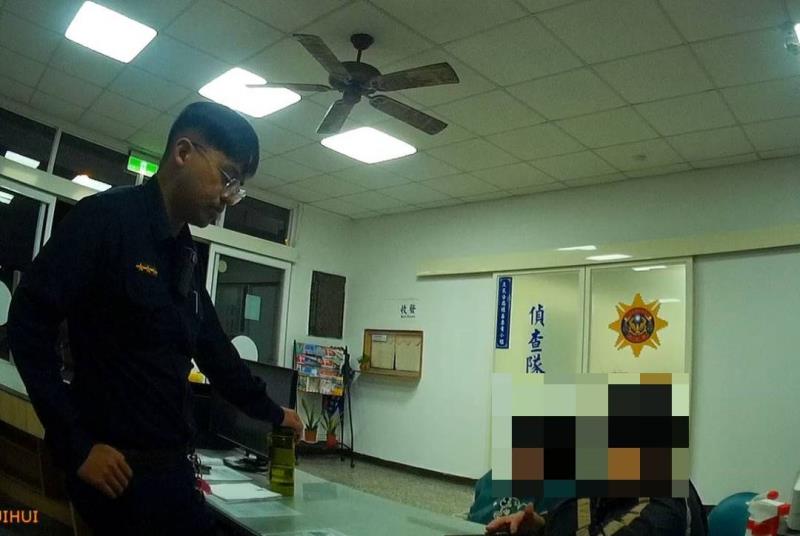 臉書求職詐騙 波麗士及時阻詐