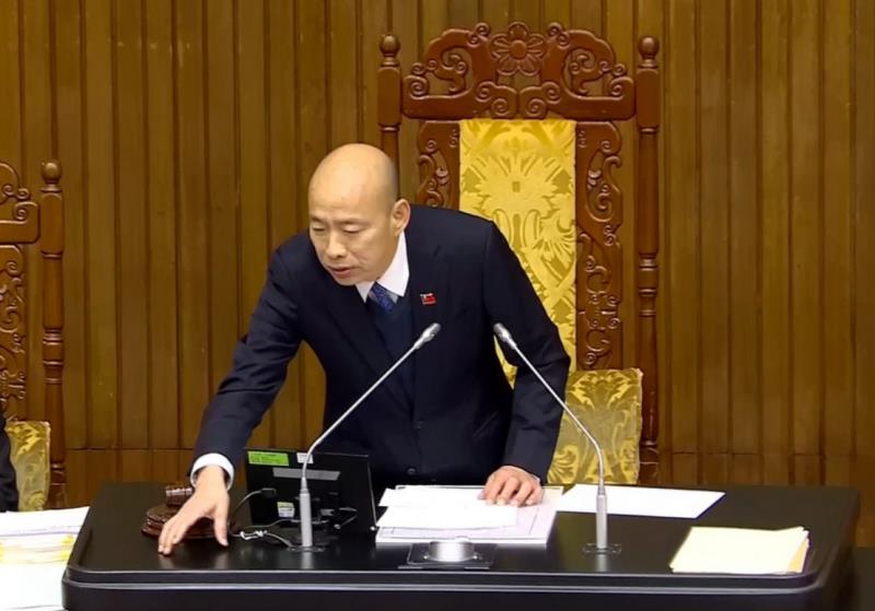 韓國瑜「唱名沒人到喊散會」!  傅崐萁辦公室聲明: 堅持三次未到「視同放棄質詢」