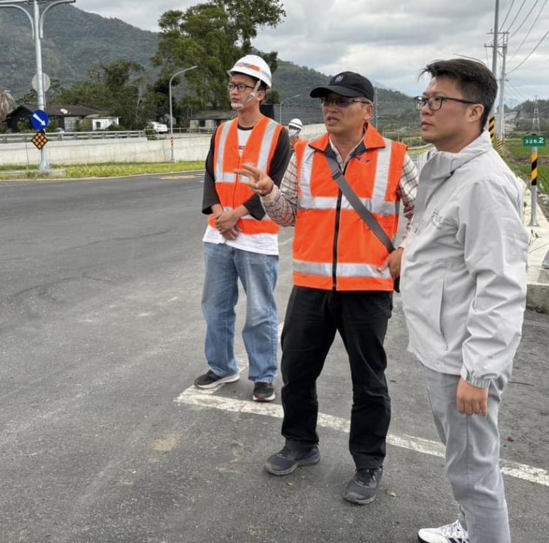 不當設計害人命! 「開錯車道恐撞路樹」 洪宗楷邀集現勘: 終於有了第一步改善