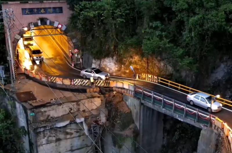 台9線18時開放小型車通行