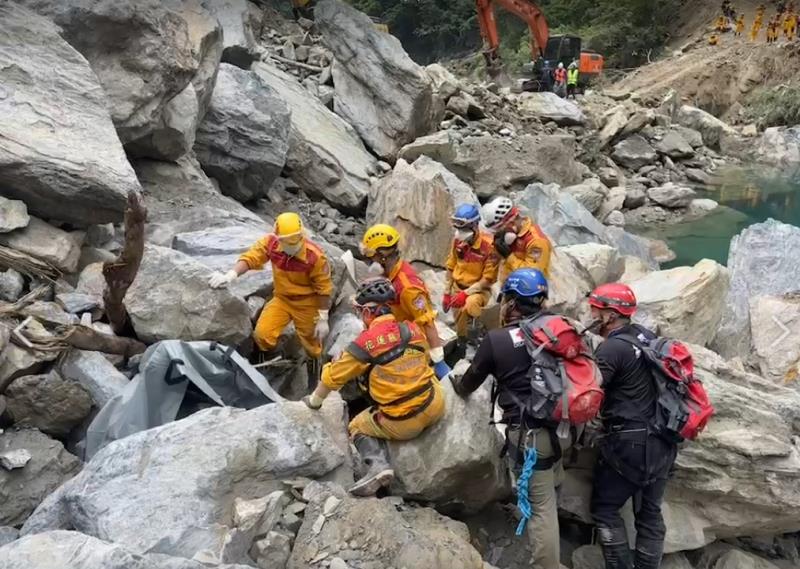 快訊/ 砂卡噹第一具罹難者大體已脫困