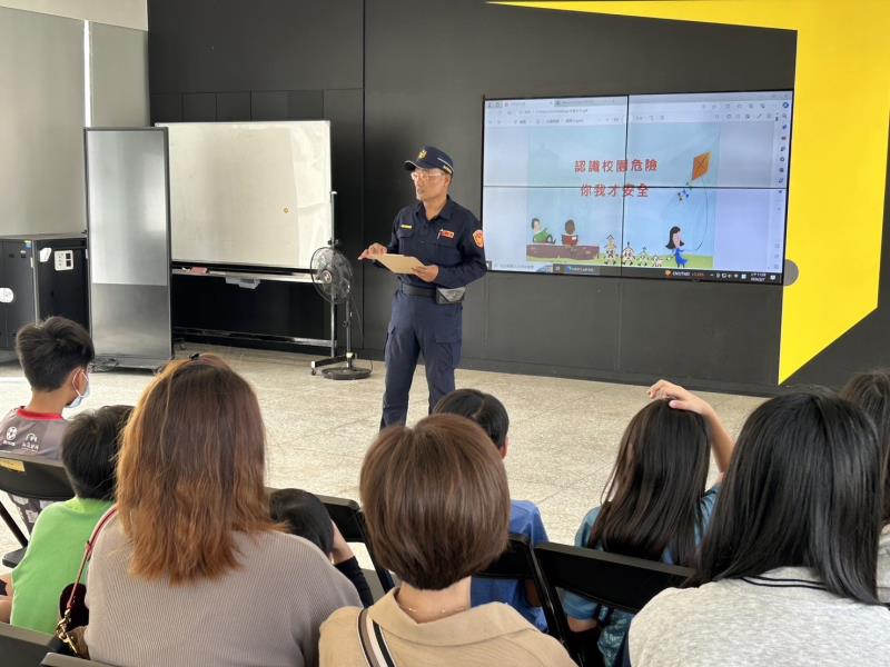 與弱勢清寒家庭搓湯圓、品嘗在地美食 東警富山國小講習「防詐」