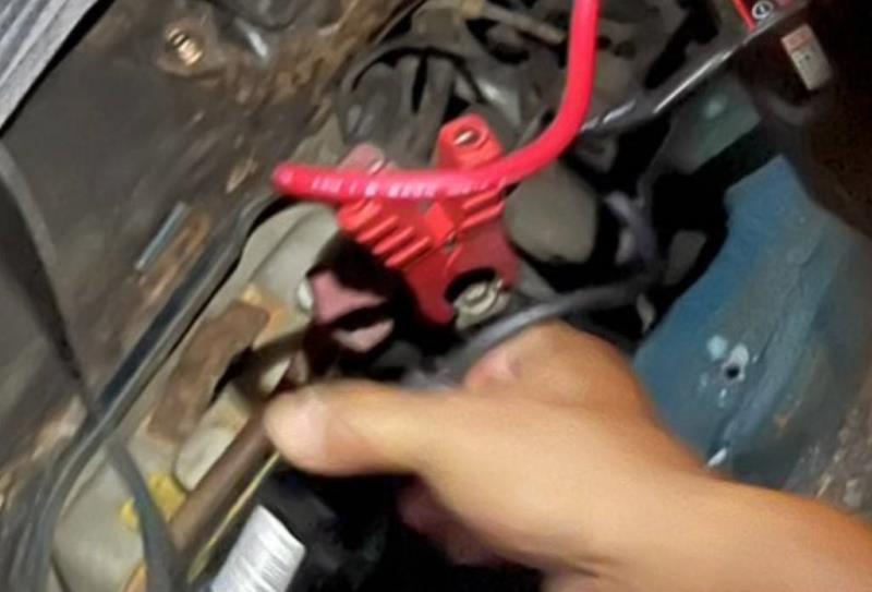 邱女自嘉義返延平老家 途中車突熄火「顧路」警伸援手 