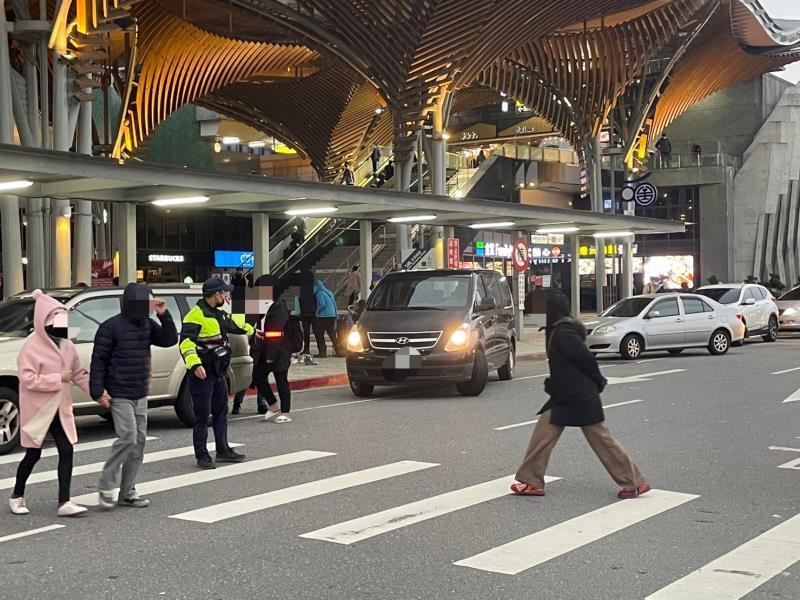 朝「零死亡願景」邁進!  「行人安全改善」去年下半年死亡人數減少10.8%