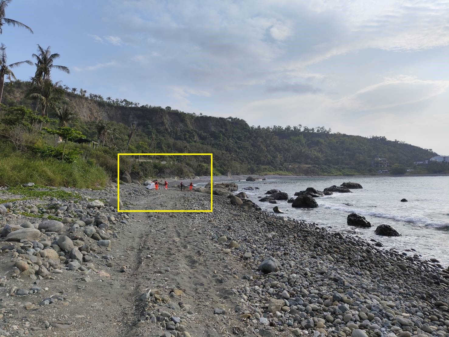 加母子灣岸邊一女子溺斃，原因尚待釐清