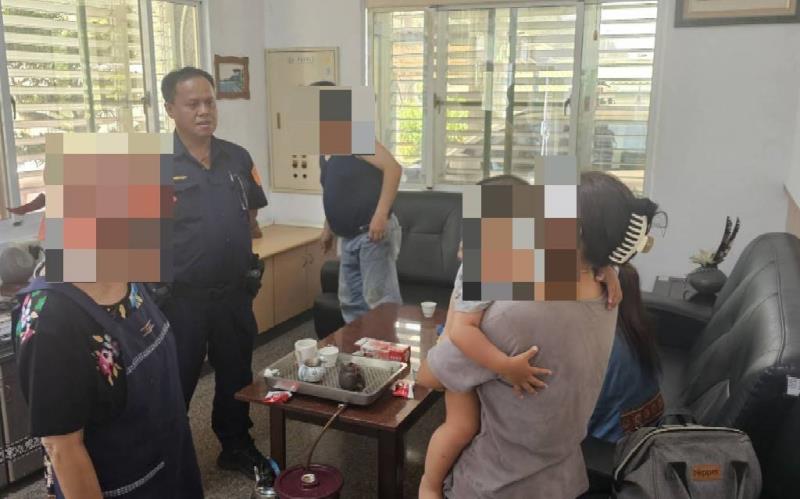 幼童中暑 警、消及村民即刻救援幸無礙