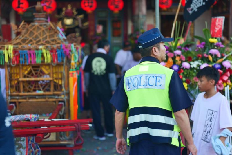 成功分局祝小港天后宮150週年遶境順利    進行交管維護、巡邏及識詐宣導