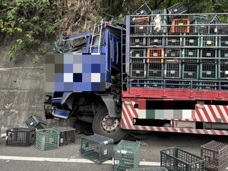 台9線多良段卡車自撞