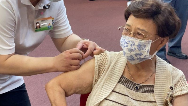 23價肺炎鏈球菌公費疫苗擴大接種對象！50歲至64歲民眾即日起免費施打