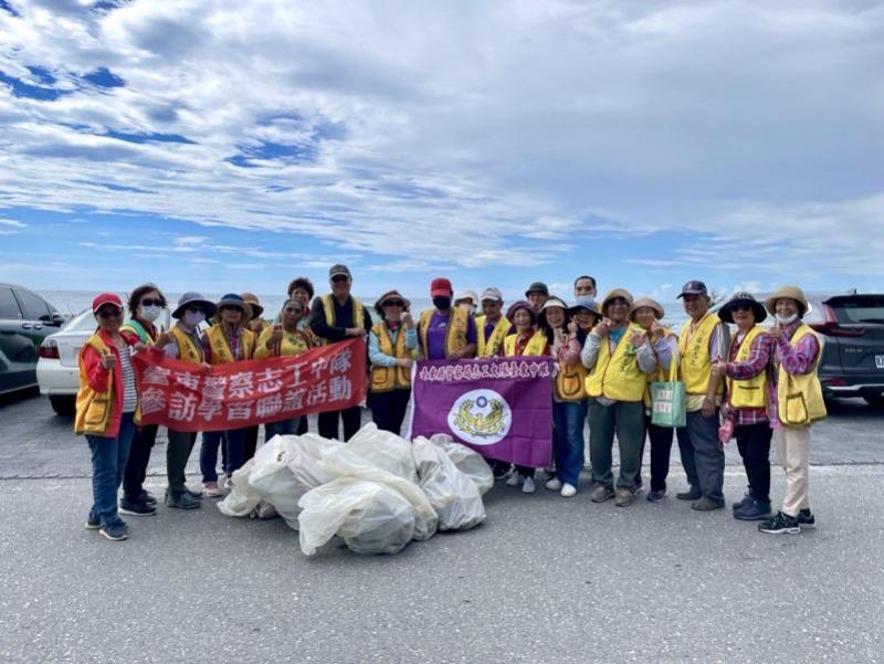 東警志工海濱淨灘 為海洋生態環保盡力