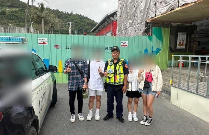 4越南客遊「全臺最美火車站」2小時等無公車、計程車 暖警展外交