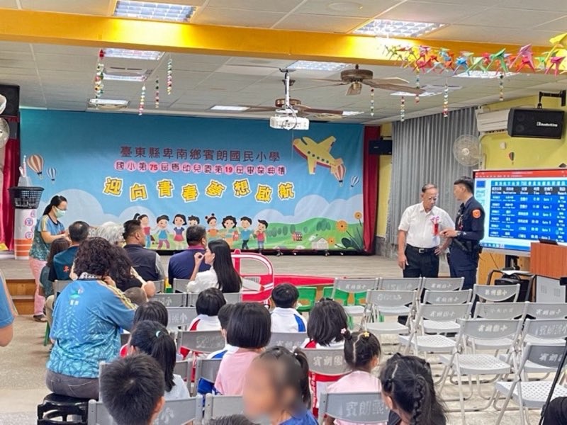 畢業季到來 警方加強防範暴力事件