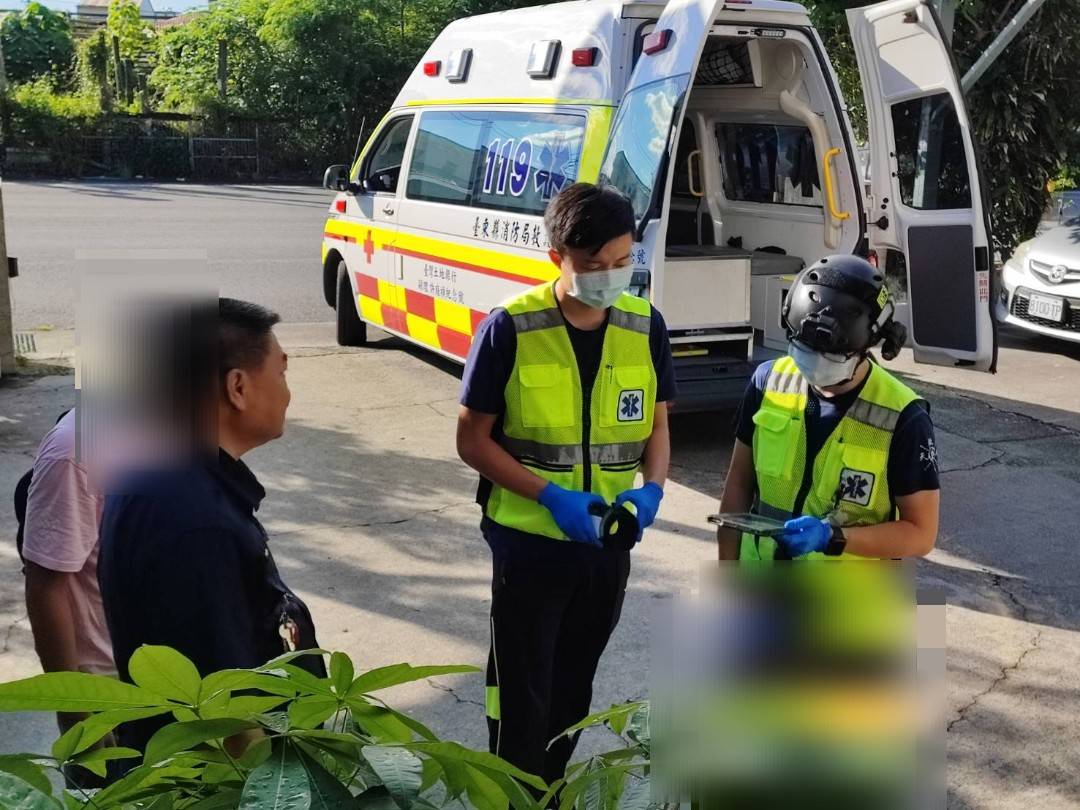 民眾身體不適 大武警、消即刻救護