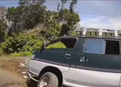 阿北你是開到睡著嗎？   廂型車飄移並墜入知本路一段路旁