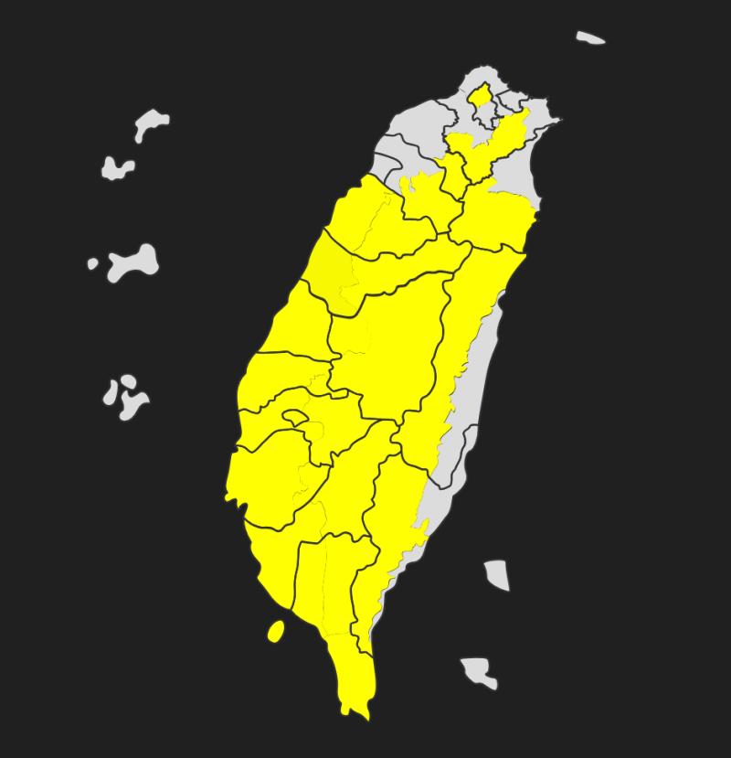 大雨特報! 各地山區局部大雨 慎防雷擊、坍方落石