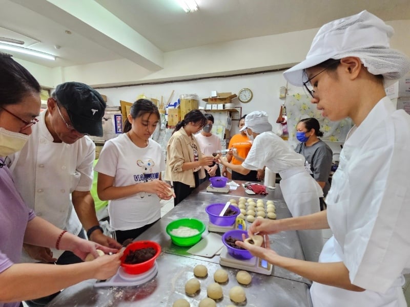 「拿到人生第一張證照！好開心！」展望會台東中心協助五名高中生考取烘培丙級證照
