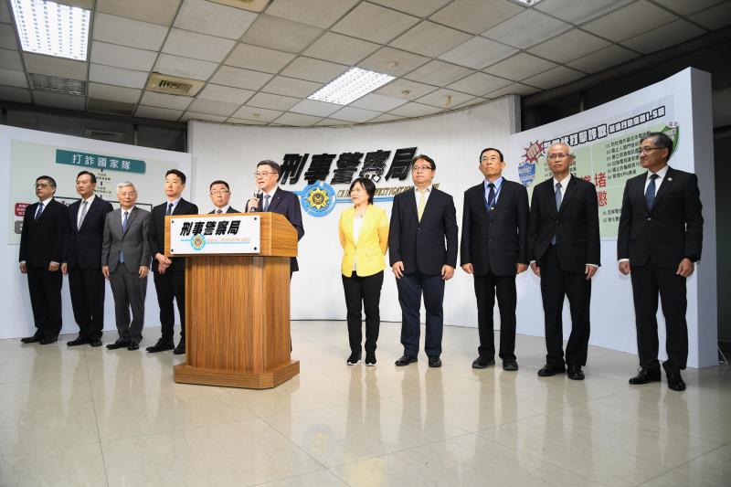 行政院長卓榮泰今視察 警政署記者會公布「幫派槍砲、詐欺集團」重大成果