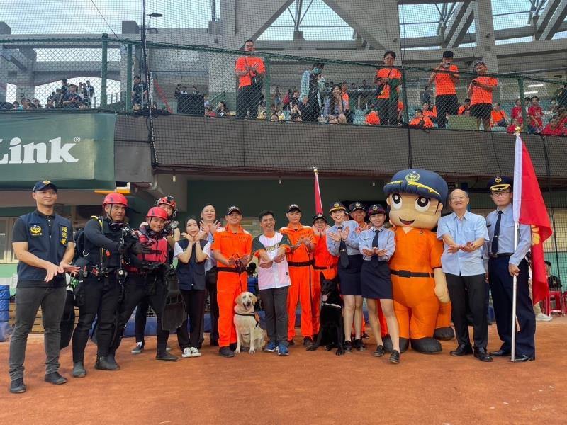 海巡結合中華職棒賽事招募新血