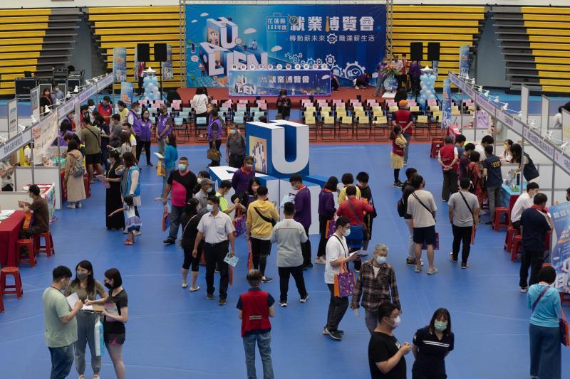 立院昨三讀通過! 勞雇雙方得協商「延後強制退休年齡」鼓勵勞工續留職場