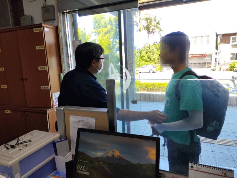 騎車環島遇難！熱心警員資助旅費「揪感心」