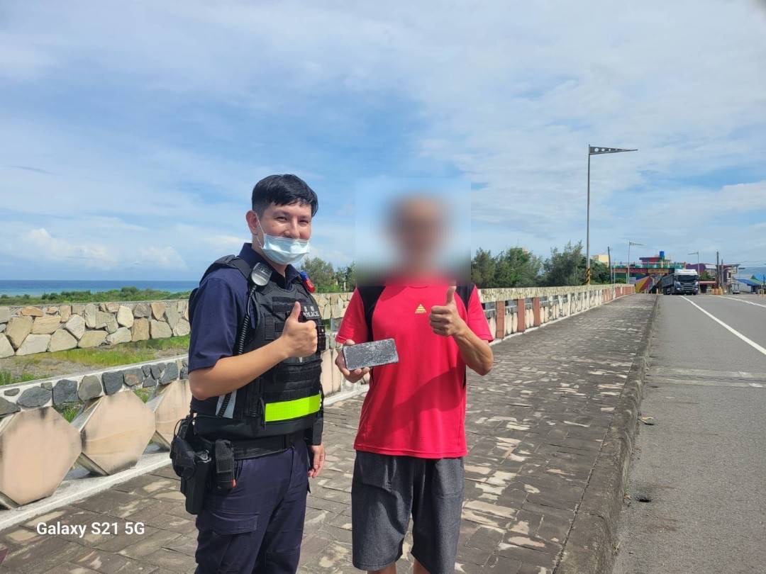 暖警貼心服務  幫民眾尋回手機
