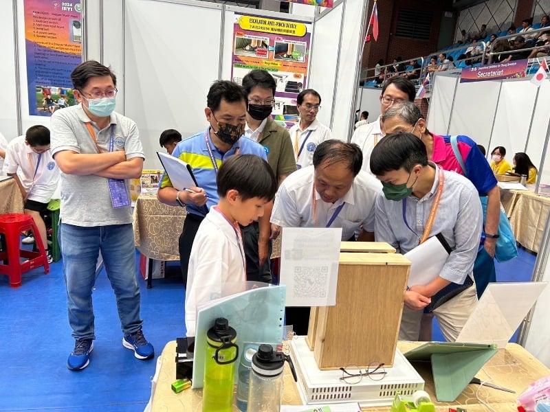 東海國小參加2024 IEYI世界青少年發明展 榮獲安全健康組銅牌