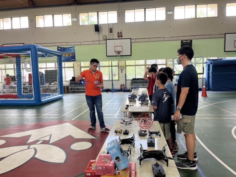 池上鄉首創「無人機足球公益體驗」活動 引領科技運動新潮流