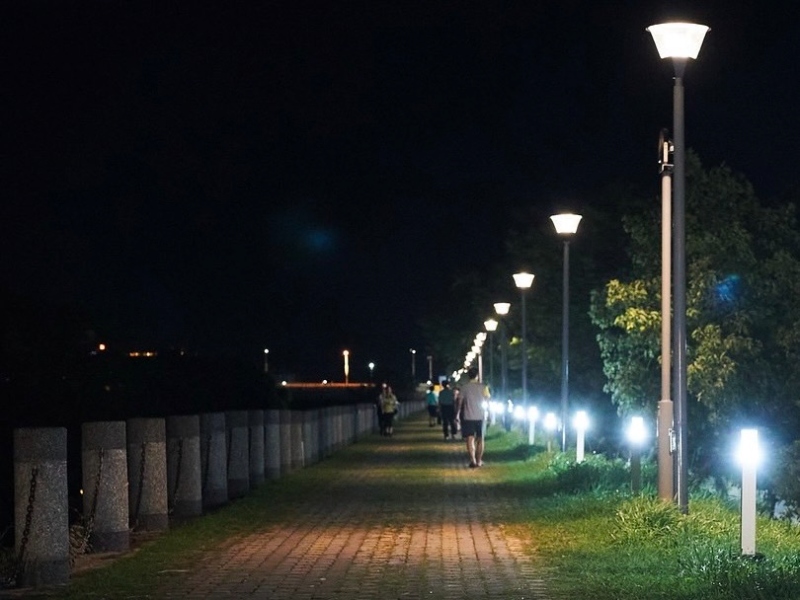 太平溪左岸光廊點燈啟用 打造臺東市舒適宜居的夜間步行環境