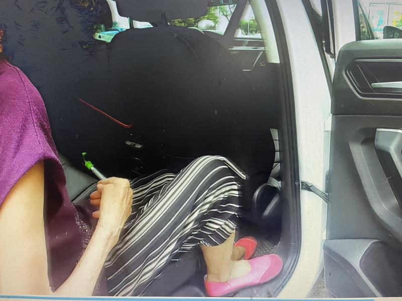 老婦迷途 員警助返家