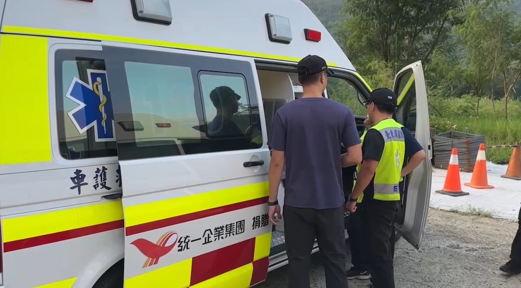 浸水營古道驚魂：登山團遭虎頭蜂襲擊 兩人脫困一人待援