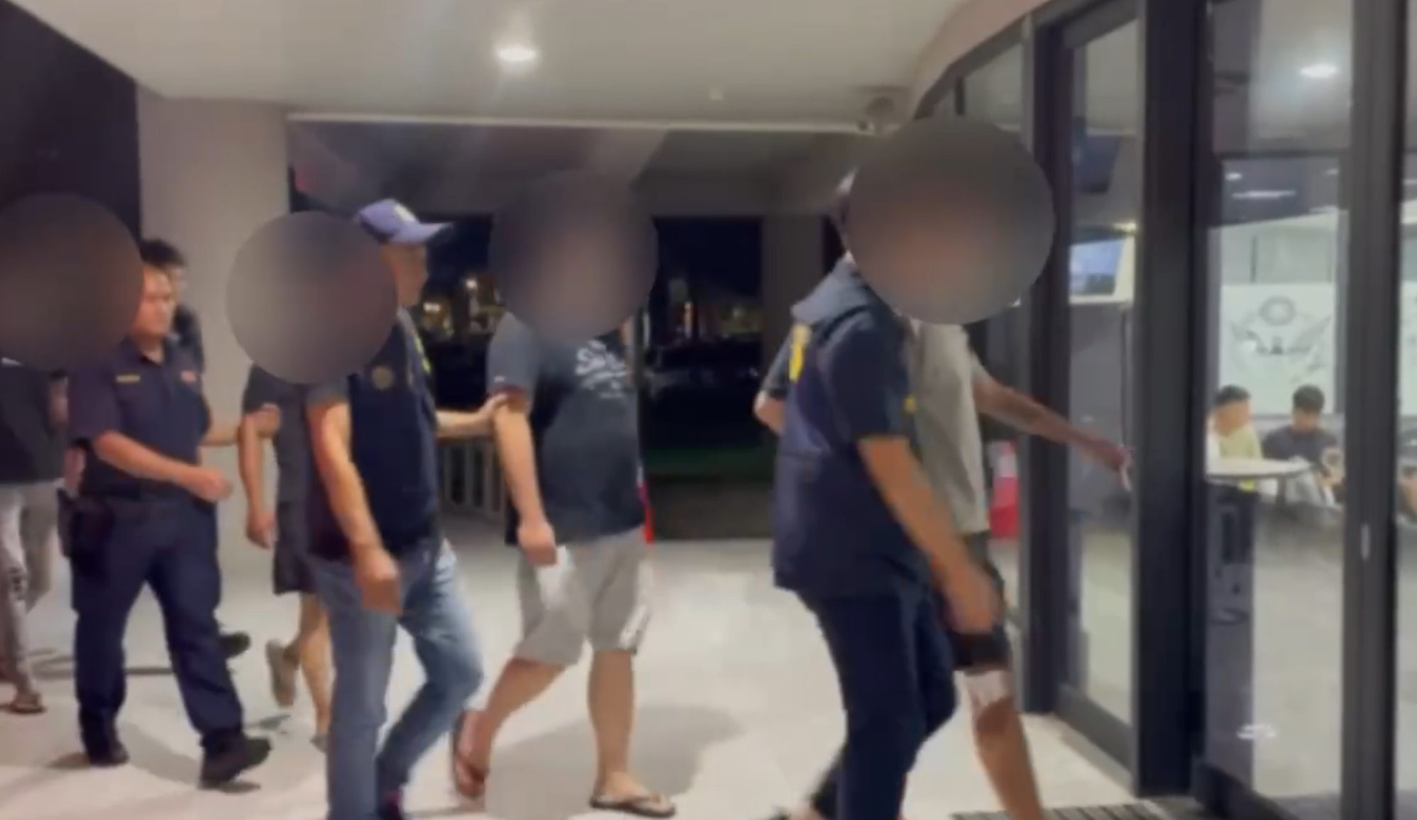 兩幫人馬夜市上演全武行  6人全遭警方逮捕