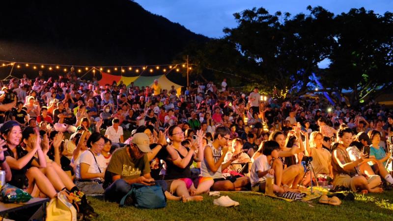 紀曉君與遊客迎接超級大月亮! 「月光海音樂會」8月場次一起在山海間釋放靈魂