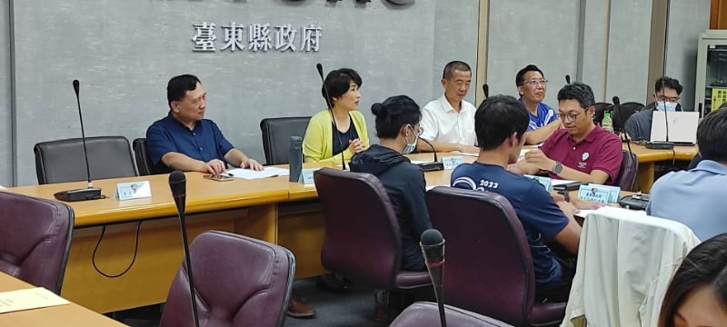  臺東縣8月道安會報召開 饒縣長強調新學年需加強學生交通法規教育