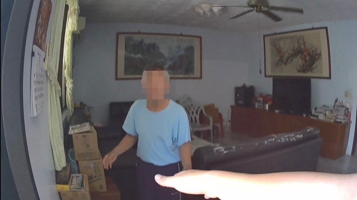 失明老翁家中摔倒    警方協助救援