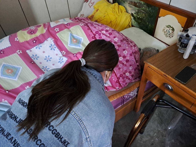 臺東縱谷社福中心助87歲獨居老人實現遺願，溫情相伴走完人生最後一程