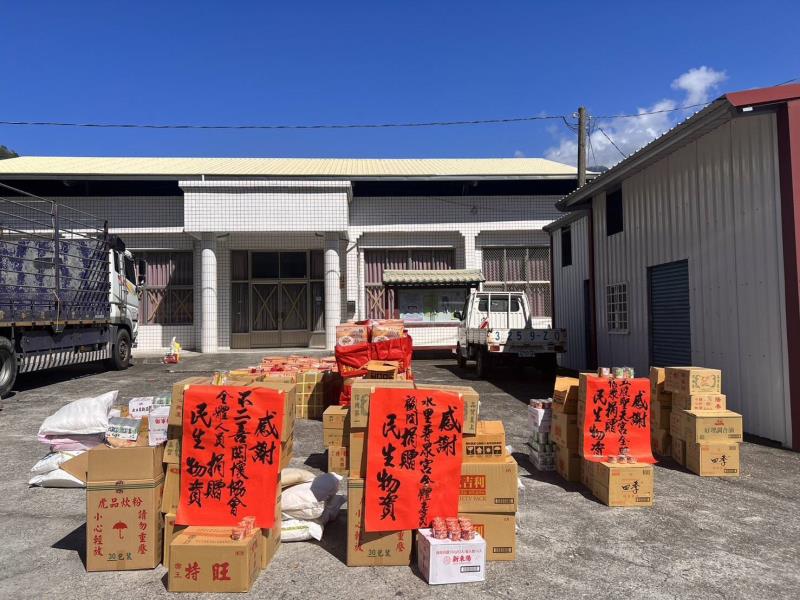 退休員警善心不停歇 引社會愛心攜手現警送暖至南橫