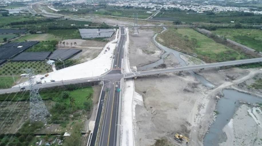 太平溪路堤共構14-15日道路養護，實施分段交管請用路人注意