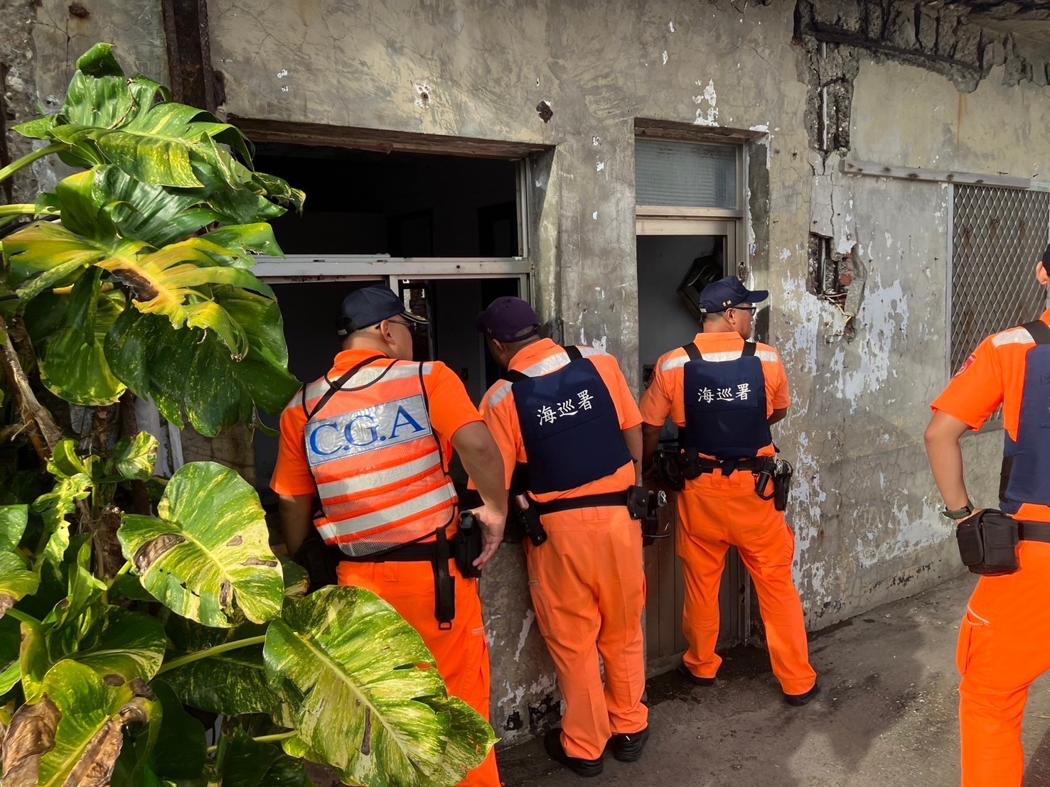 查緝不法、防堵疫情入侵! 仲秋前夕陸海空 三路聯合威力大掃蕩