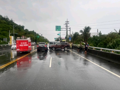 颱風來襲！台9線驚傳多車追撞事故，警方呼籲駕駛小心行駛
