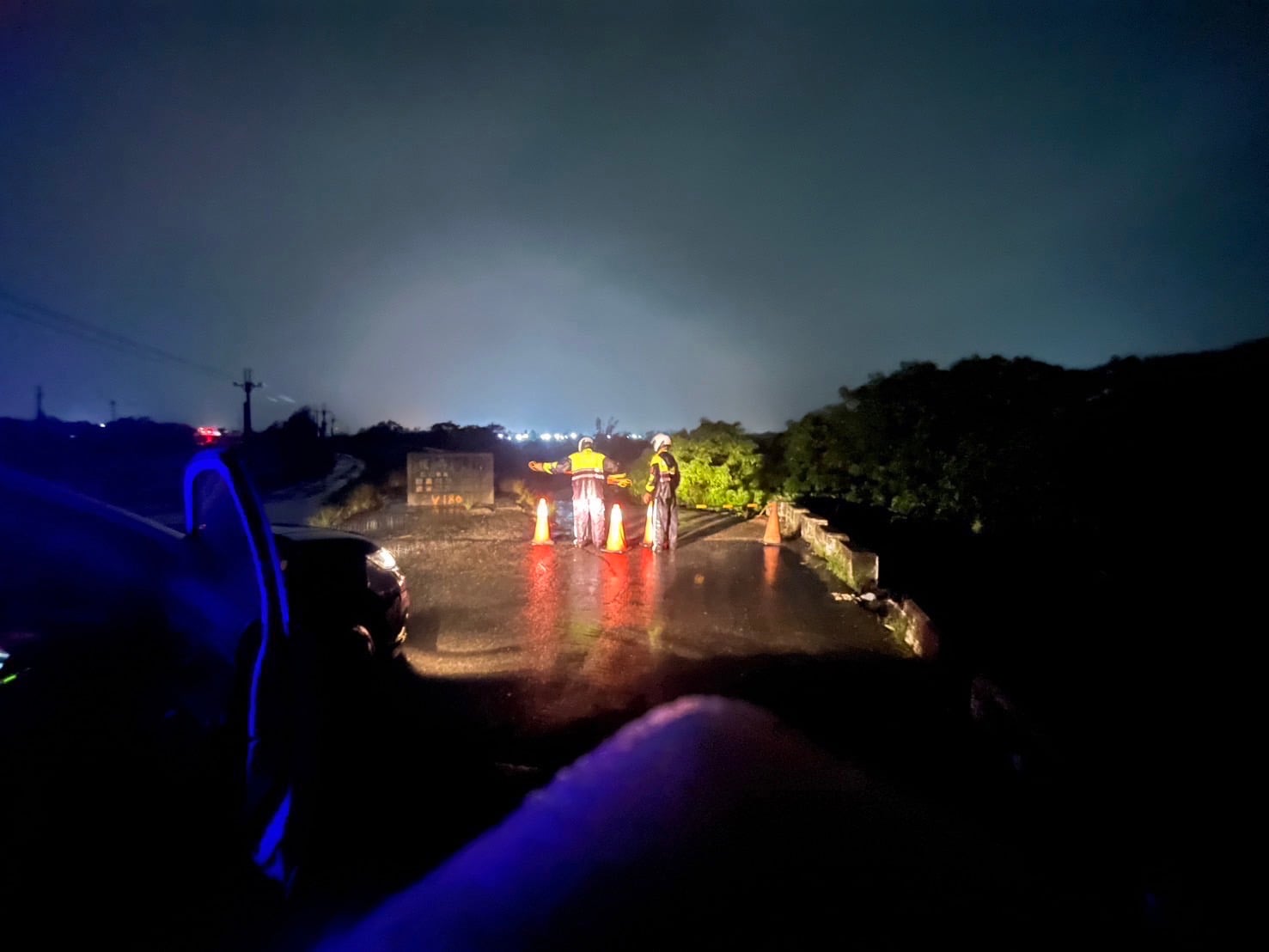 山陀兒颱風豪雨導致溪水暴漲，卑南鄉賓朗村多處河川便道預警封閉