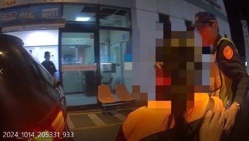 七旬嬤舊疾復發心臟劇痛  熱血員警開道火速送醫