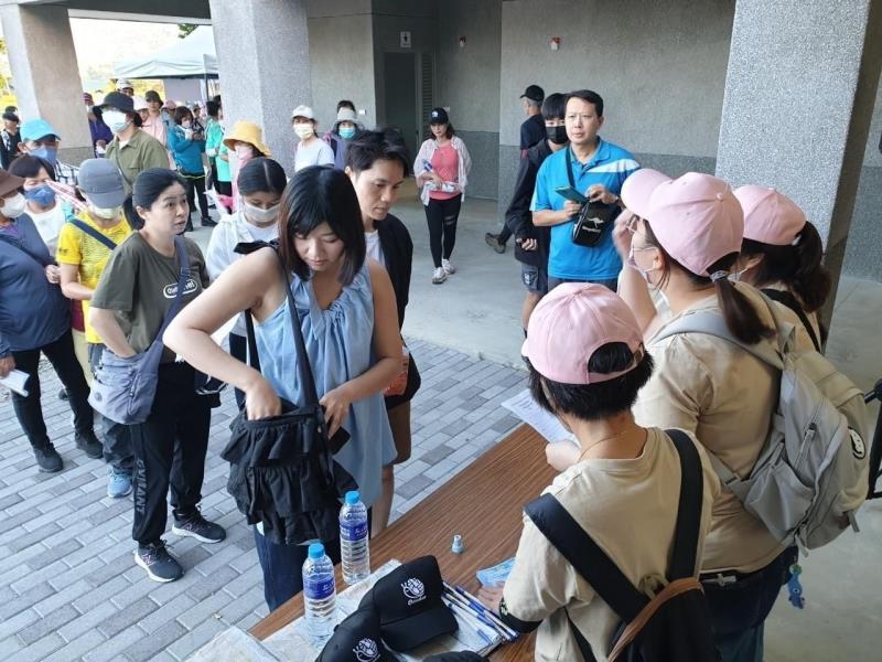 「悠活漫城走讀池上」健走!  吸引超過500民眾報名 闖關贏頭獎iphone16