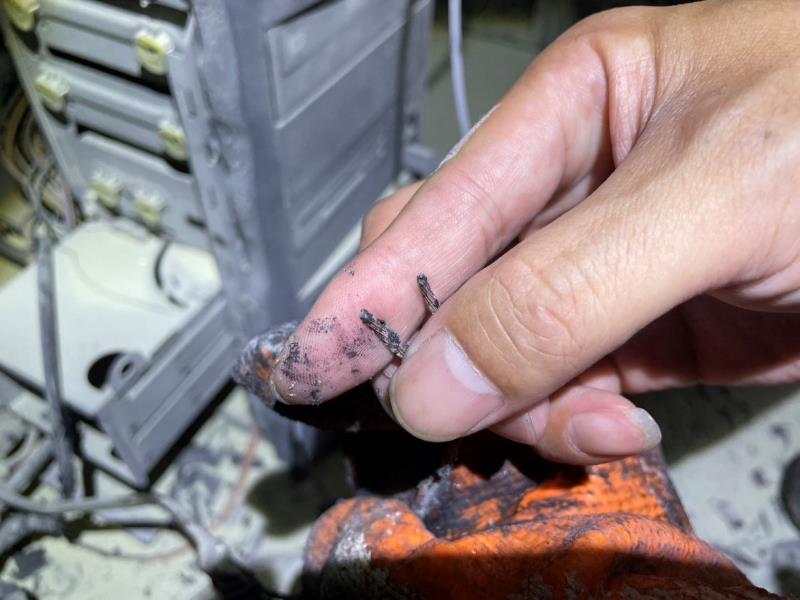 延長線「插好插滿」恐變「不定時炸彈」!  臺東縣消防局籲民眾定期汰換